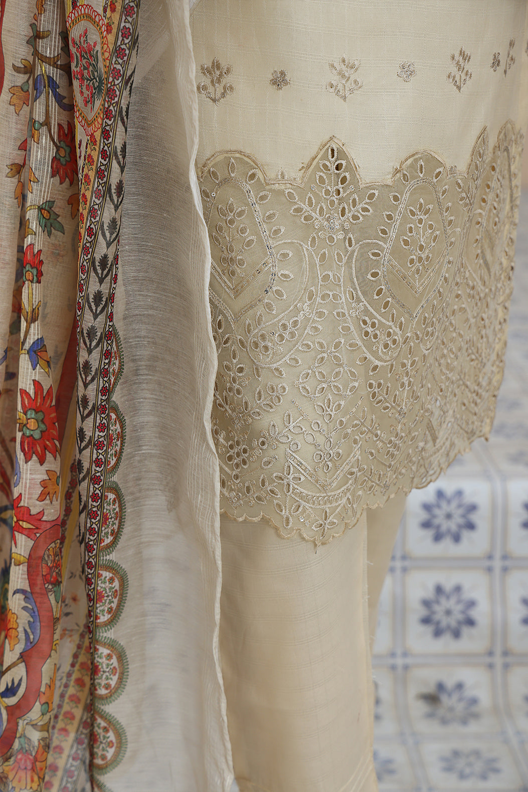 3 PEICE STIFF COTTON EMBROIDRY SCE-08 BEIGE